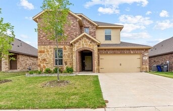 Building Photo - 606 Rawhide Way