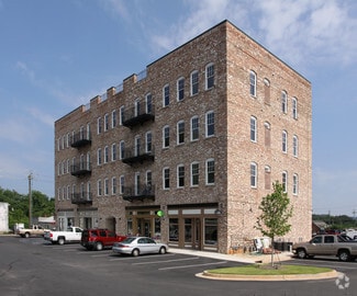 Building Photo - Cumming Station