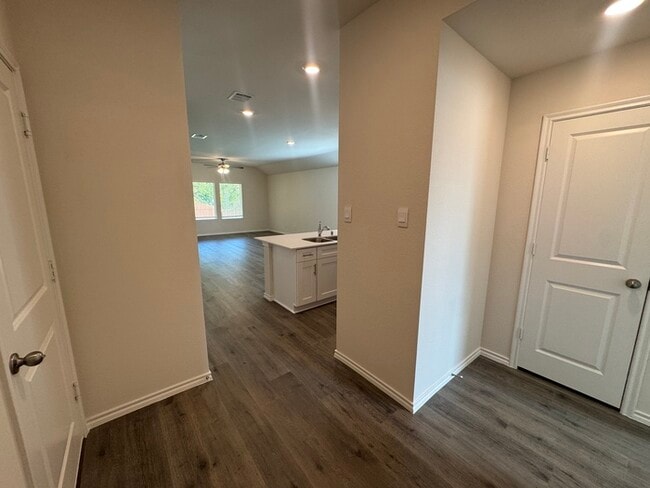 Foto del edificio - BRAND NEW 4-Bedroom Home in Lindale!