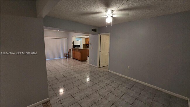 Foto del edificio - 8401 SW 107th Ave