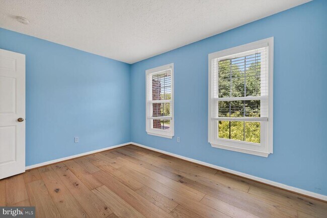 Building Photo - 12320 Pissaro Dr