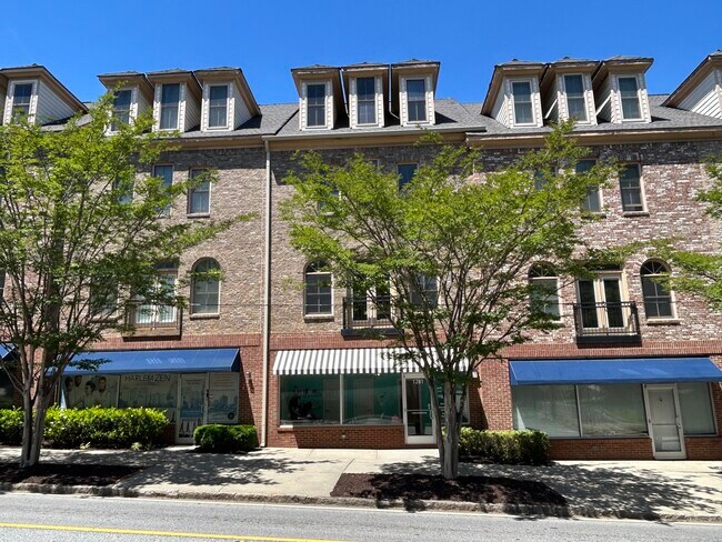 Foto del edificio - 1281 Dahlgren Lane