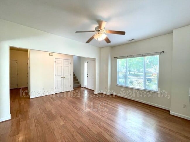 Building Photo - 24 Scottish Cir
