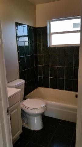 Building Photo - 1217 S N St