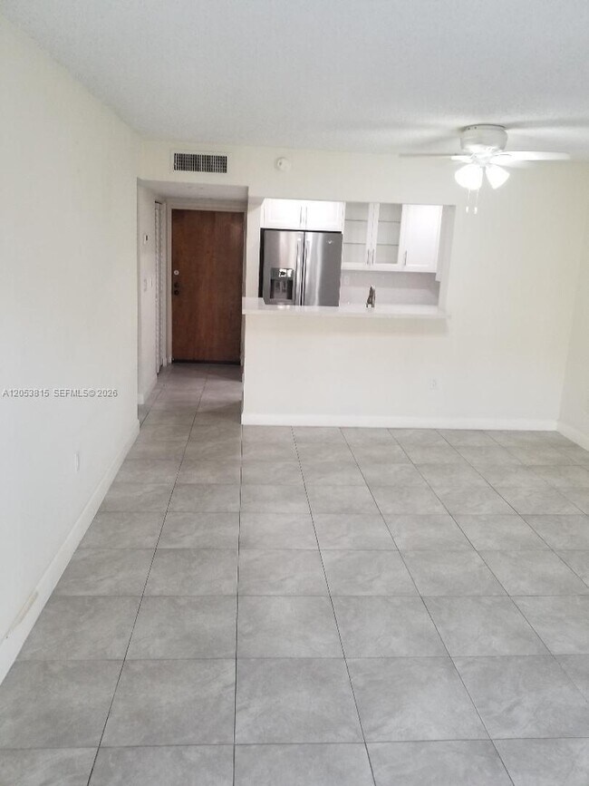Foto del edificio - 5201 NW 7th St