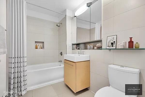 Building Photo - 38 Delancey St