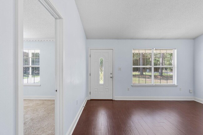 Building Photo - 9270 Quail Roost Dr