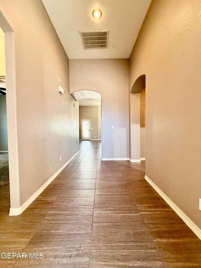 Foto del edificio - 13161 Mystic Path