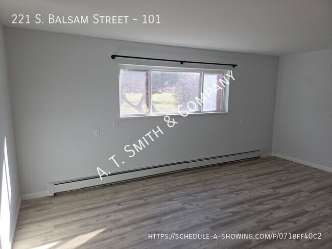 Photo - 221 S Balsam St Apartment