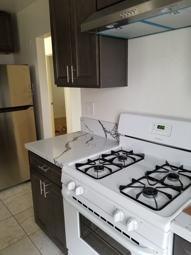 Foto del edificio - 3249 Clairemont Mesa Blvd