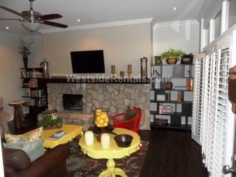 Primary Photo - 2322 Palos Verdes Dr W