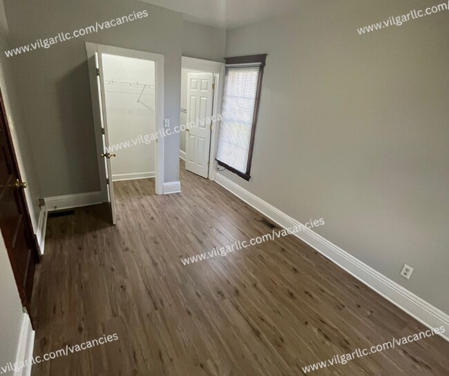 Building Photo - 677 Tyler St