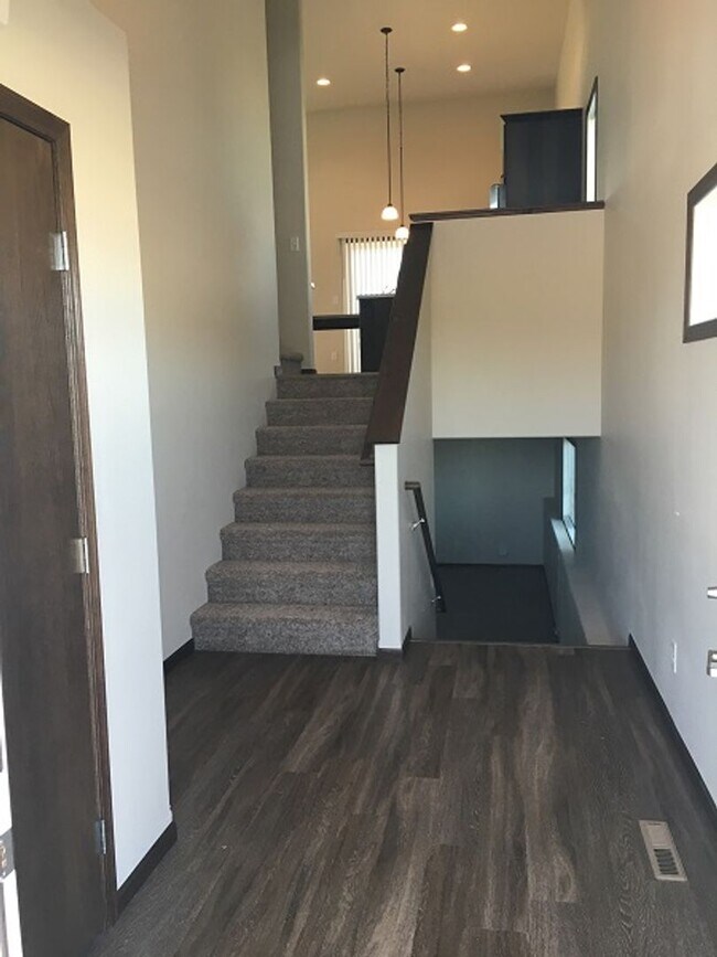 Foto del edificio - 3 Bed 3 Bath Single Family Available For Rent