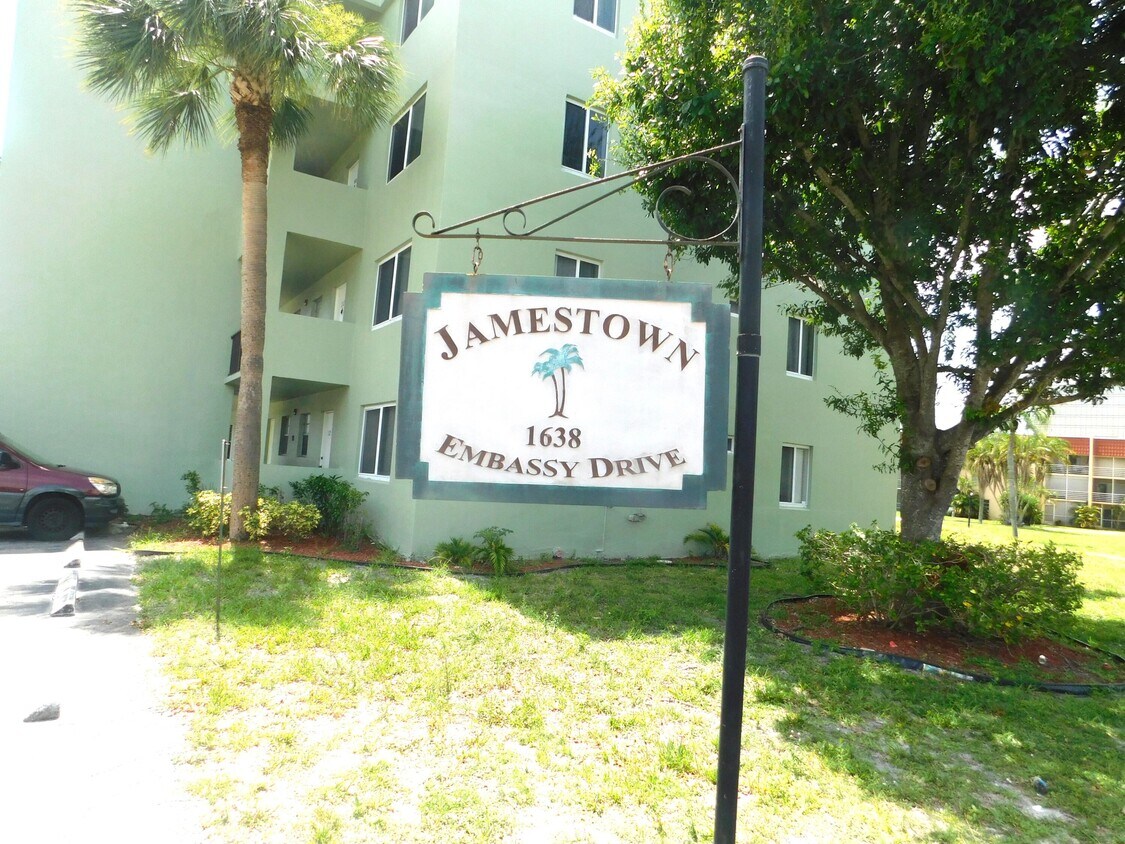 1638 Embassy Dr Unit 302, West Palm Beach, FL 33401 Condo for Rent in