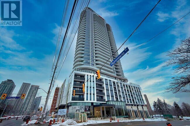 Building Photo - 1 Fairview Rd E