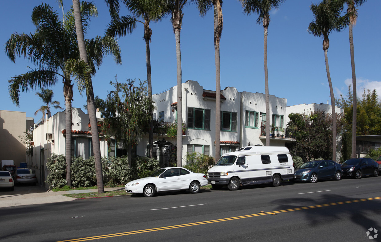 Building Photo - Parkview Manor