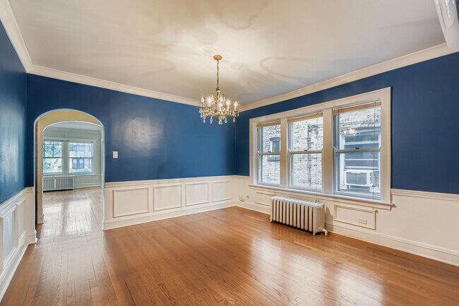 Foto del edificio - 6712 N Maplewood Ave