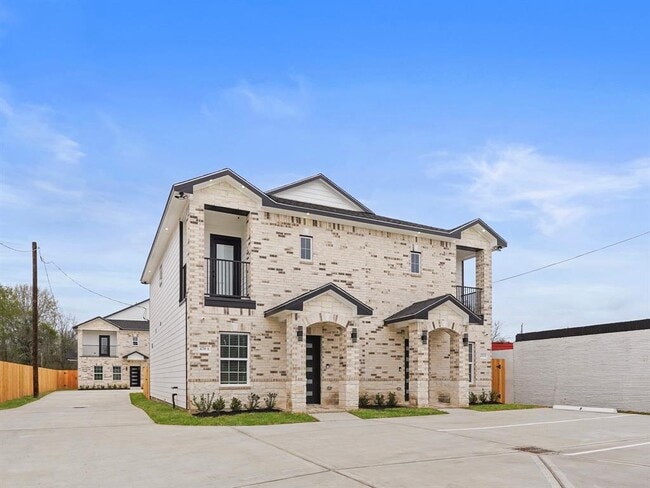 Building Photo - 4739 Reed Rd