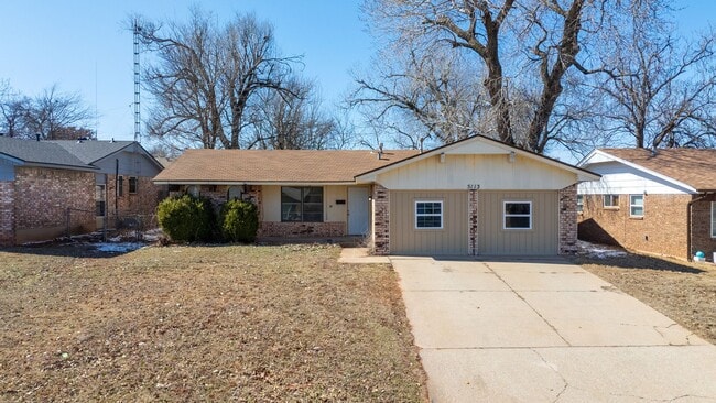 Photo - 5113 S. Briarwood Drive House