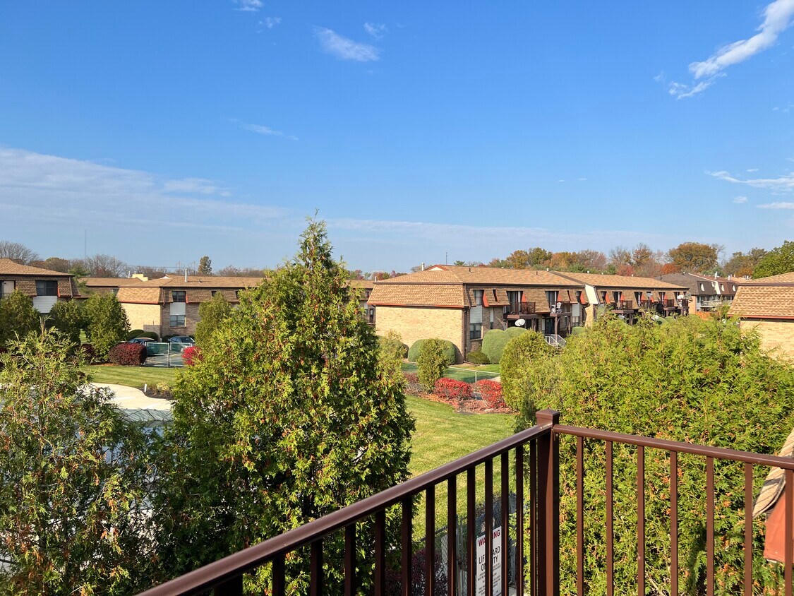 1202 N Oaks Blvd Unit 1202, North Brunswick, NJ 08902 Condo for Rent