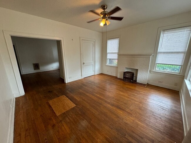 Building Photo - 547 Wilkinson St