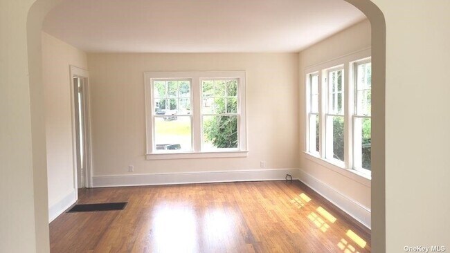 Foto del edificio - 1230 Flanders Rd