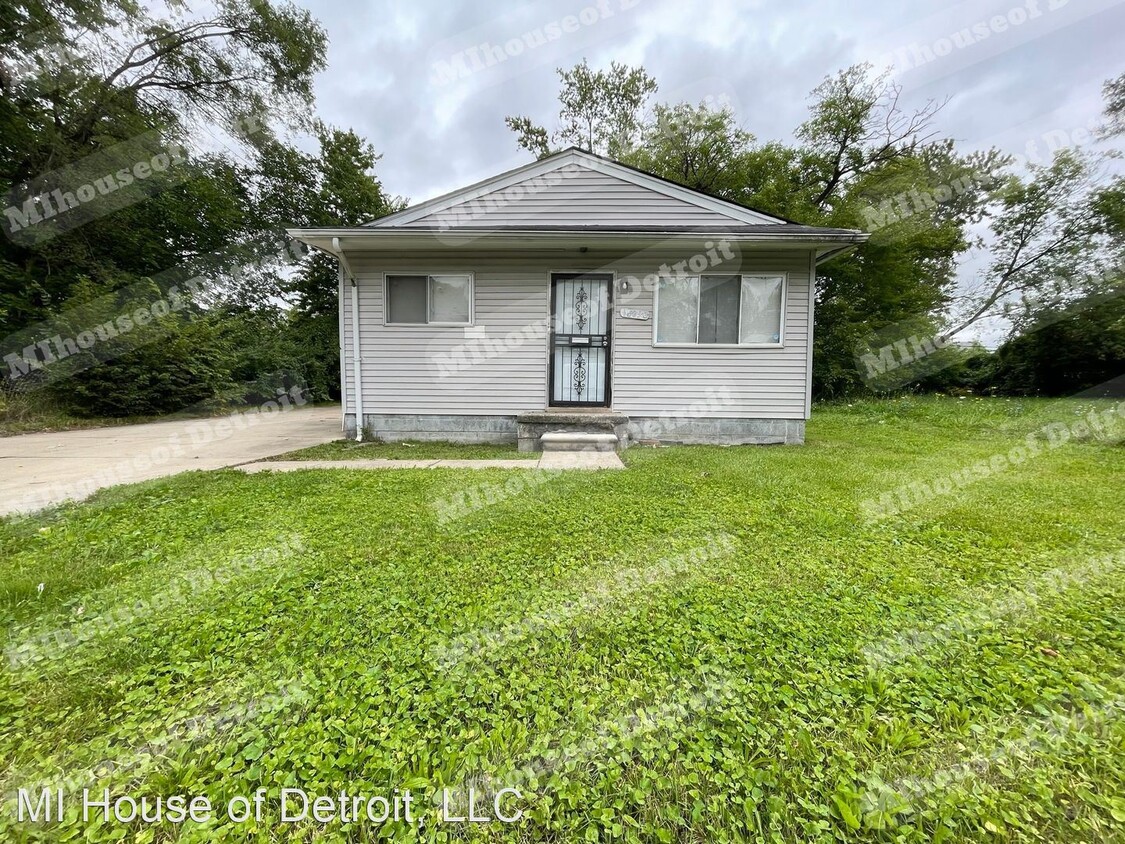 Primary Photo - 3 br, 1 bath House - 18090 Biltmore