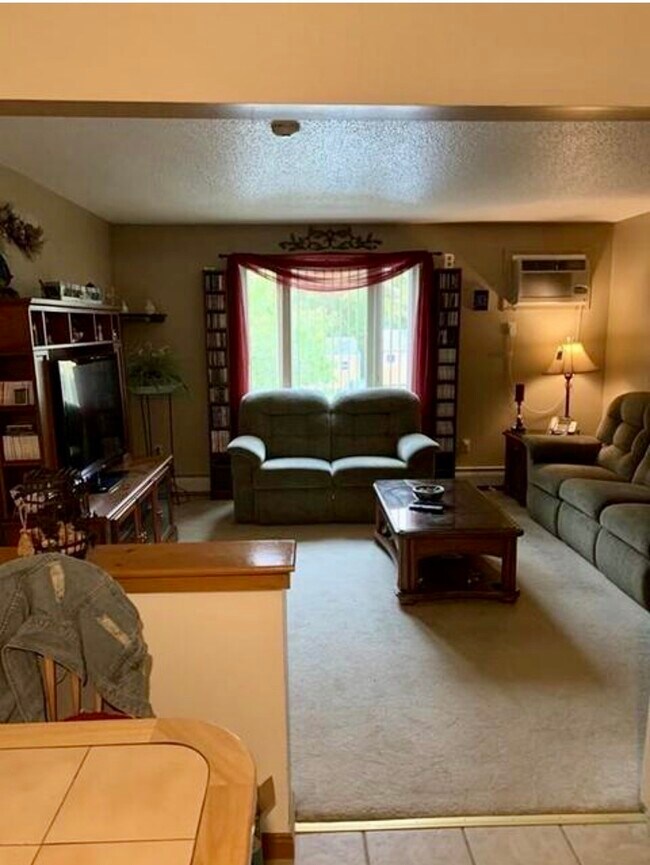 Foto del edificio - 3289 Acushnet Ave