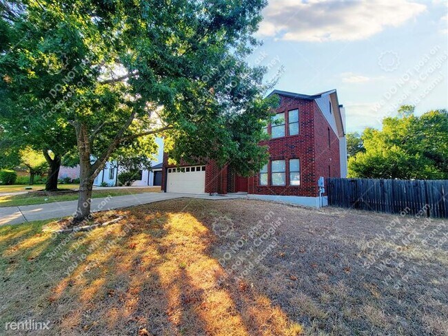 Building Photo - 809 Dogwood Trail