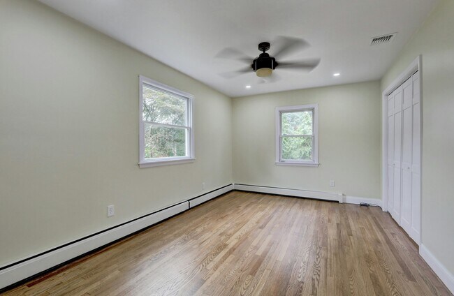 Foto del edificio - 515 Connie Ave