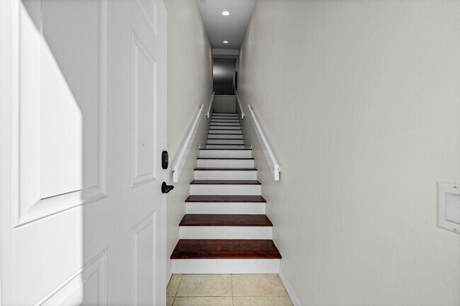 Foto del edificio - 23785 Clear Spring Ct