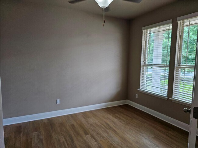 Foto del edificio - 360 Quarry Ln