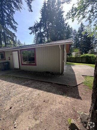 Building Photo - 10917 Creviston Dr NW