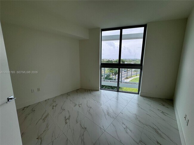 Foto del edificio - 2000 Metropica Wy