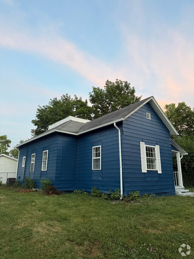 Building Photo - 720 S Apperson Way