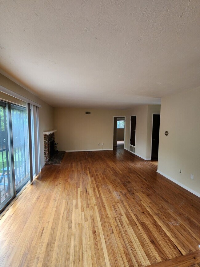 Foto del edificio - 2609 Elyssee St