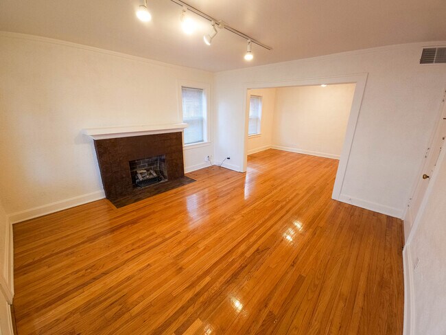 Living Room - 303 E 43rd St