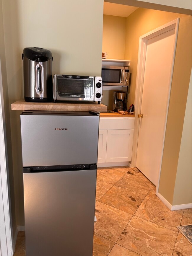 Building Photo - 24301 Bessemer St