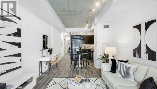 Photo du bâtiment - 127 Queen St E