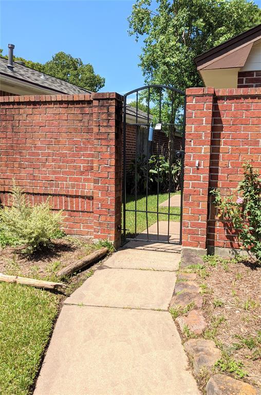 Building Photo - 18602 Willow Moss Dr
