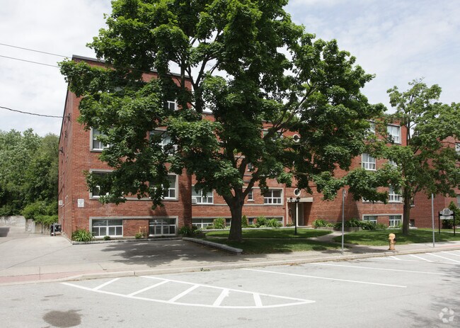 Photo principale - Woodmont Apartments