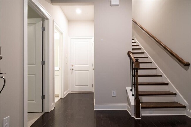 Foto del edificio - 1062 Knoxboro Ln