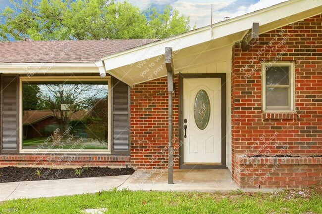 Building Photo - 3 br, 3 bath House - 227 Colwyn Pass