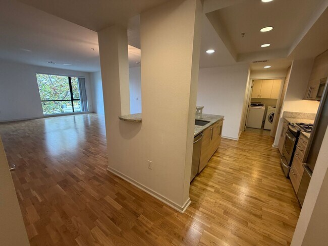 Building Photo - LUXURY 2 BEDROOM CONDO IN DOWNTOWN WALNUT CREEK, CA!