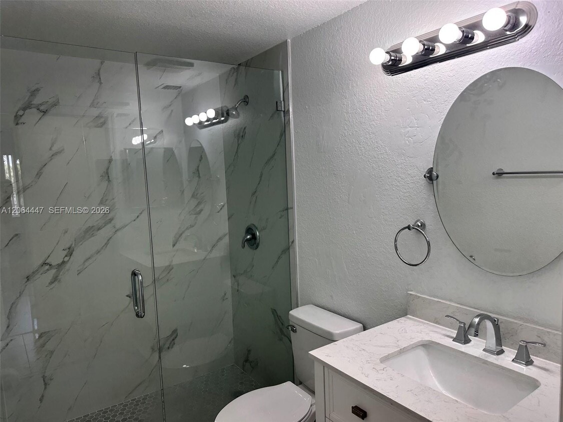 Foto del edificio - 17350 NW 67th Ave