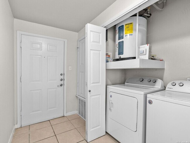 Foto del edificio - 6160 Eckhert Rd