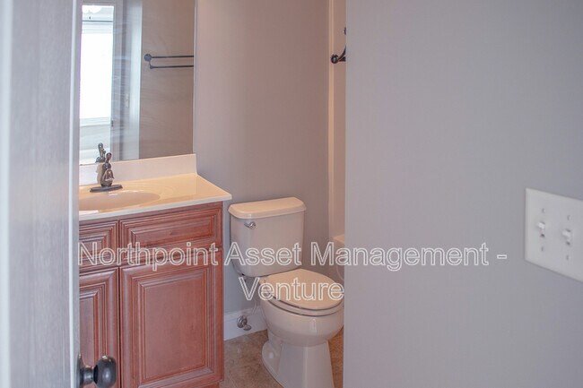 Building Photo - 5816 Metropolitan Way