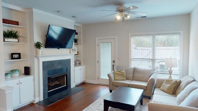 Foto del edificio - Dilworth Townhome For Rent