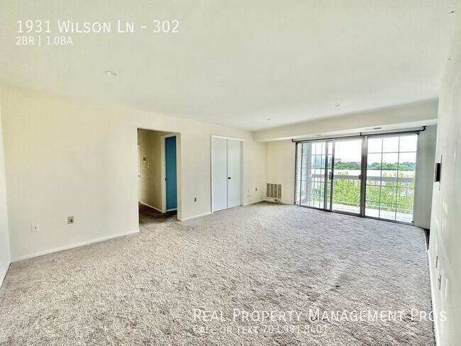 Foto del edificio - Bright & Beautiful Condo w/View- Walk to T...