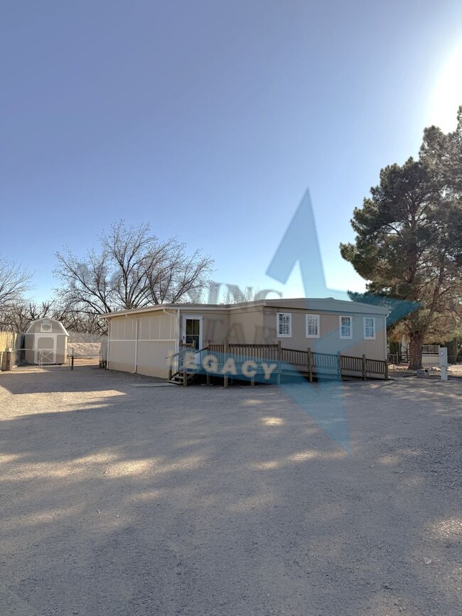 Building Photo - 779 Hummingbird Dr